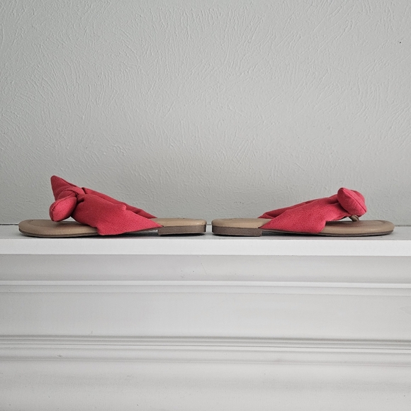 NWOT A New Day Adley Red Bow Flip Flop Sandals - Picture 3 of 10